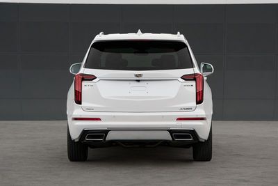 Cadillac SGM6511NBX7 multi-purpose vehicle 