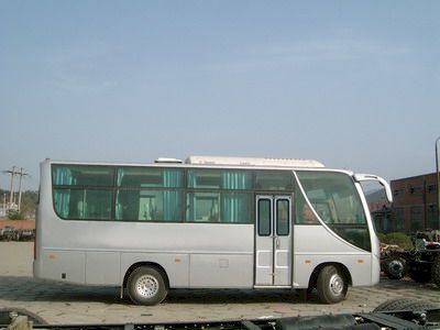 Dongfeng  EQ6752PT coach