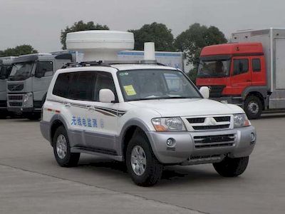 Huadong brand automobiles CSZ5030XJE Monitoring vehicle