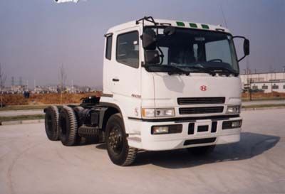 Hunan Automobile HN4290 Heavy-duty tractor