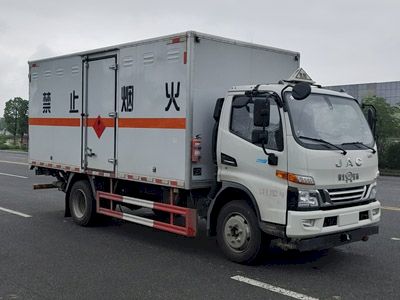 Jiangte brand automobiles JDF5120XRYHFC6 Flammable liquid box transport vehicle