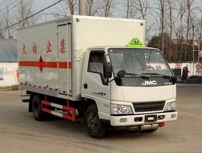 Cheng Liwei  CLW5061XRQJ5 Flammable gas box transport vehicle