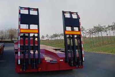 Huanda  BJQ9341TDP Low flatbed semi-trailer