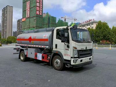 New Dongri  YZR5126GYYZ6 Oil tanker