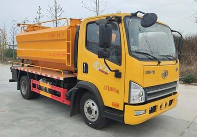 Ruili Star  RLQ5090GQWCA6 Cleaning the suction truck