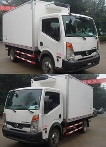 Nissan ZN5062XLCA5Z4 Refrigerated truck