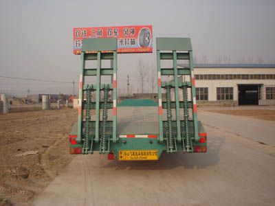 Luchi  LC9390TDPA Low flatbed semi-trailer