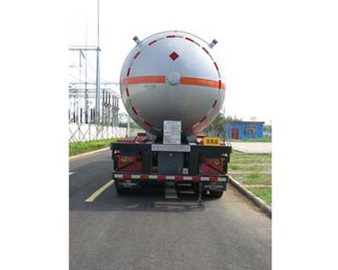 46  WHC9407GYQ Semi trailer for liquefied gas transportation