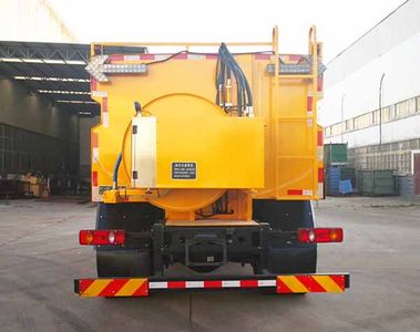 Crown  WZJ5121GQXE6 Cleaning car