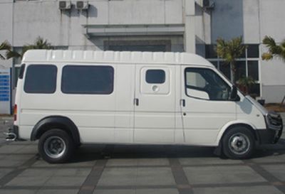 Jiangling Quanshun brand automobiles JX5047XYCML2 Bulletproof cash transport vehicle