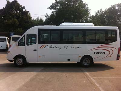 Iveco NJ6765LC coach