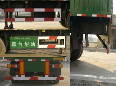 Huaren  XHT9402XXY Box transport semi-trailer