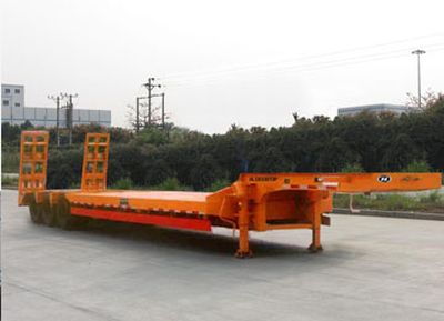 Huilian Automobile HLC9330TDP Low flatbed semi-trailer