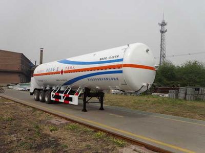 Baohuan  HDS9390GDY Low temperature liquid transport semi-trailer