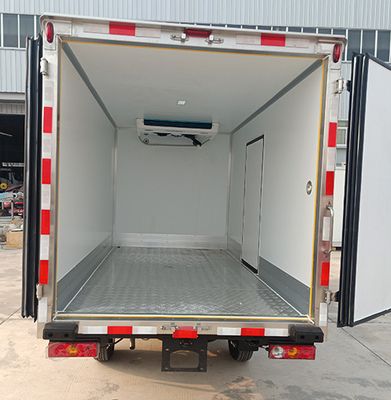 Qintai  QT5033XLCBJ Refrigerated truck