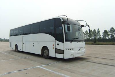 Xiwo  XW6122DC coach