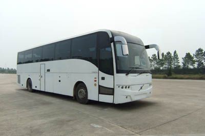 Xiwo  XW6122DC coach