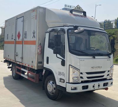 Xiangxinding brand automobiles XDV5043XRQW6 Flammable gas box transport vehicle