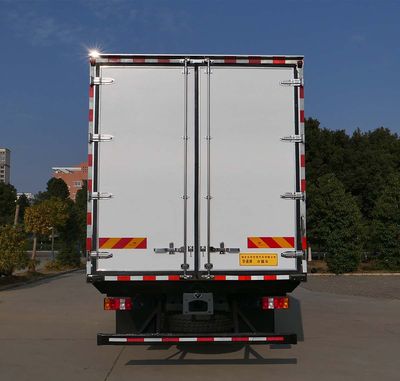 Huatong brand automobiles HCQ5187XLCZZ6 Refrigerated truck