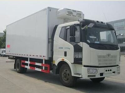 Xinfei  XKC5161XLCB4 Refrigerated truck