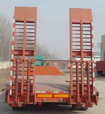 Luyue  LHX9352TDP Low flatbed semi-trailer