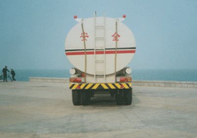 Penglai  PG9401GYY Oil transport semi-trailer