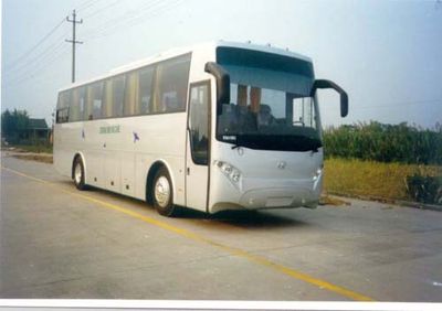 Medium to large  YCK6115HG2 coach