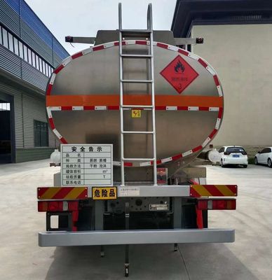 Qixing  QXC5266GRYZ6 Flammable liquid tank transport vehicle