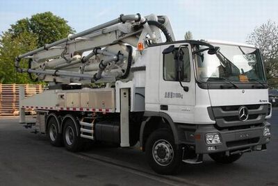 XCMG  XZJ5311THB Concrete pump truck