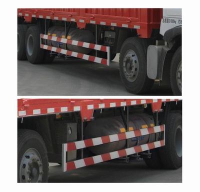 Haowo  ZZ5317CCYM466GE1L Grate type transport vehicle