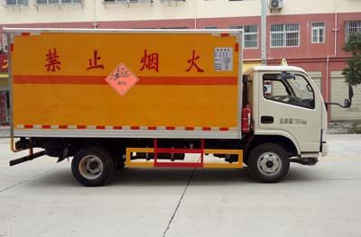 Cheng Liwei  CLW5071XQY5 Explosive equipment transport vehicle