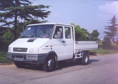 Iveco NJ1037LFSAB2 Iveco double row cargo truck