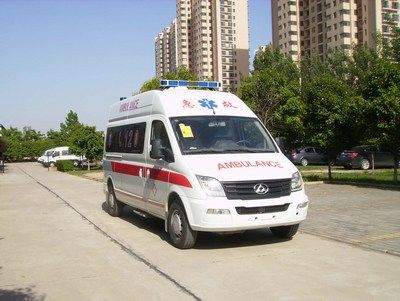 Langang  XLG5033XJHCY4 ambulance