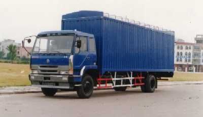 Chenglong  LZ5111XXYMN Box transport vehicle