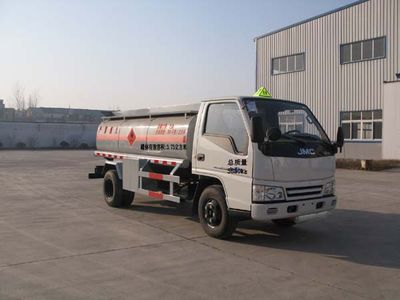 Qintai  QT5060GJYJ3 Refueling truck