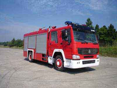 Guangtong Automobile MX5190TXFGL60H Dry powder water combined fire truck