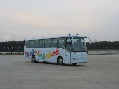 Jinlong  XMQ6127Y2 coach