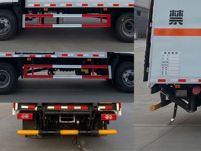 Chusheng  CSC5098XRQBK6 Flammable gas box transport vehicle