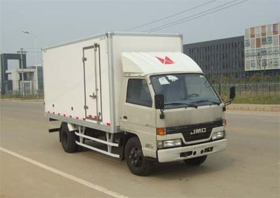 Jiangling Motors JX5045XBWXG2 Insulated vehicle