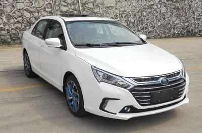 BYD BYD7150WT5HEV7Plug in hybrid sedan