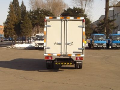 Jinbei  SY2810WX8N Box type low-speed truck