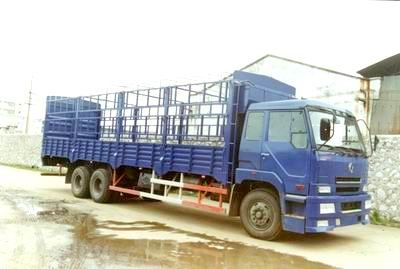 Dongfeng  EQ5240CSGE6 Grate type transport vehicle