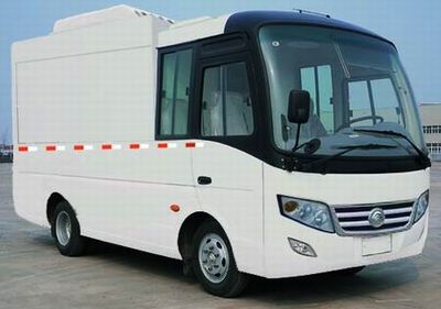 Yutong ZK5042XXYAABox transport vehicle