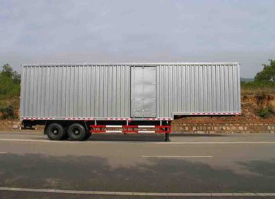 Yunchi  YN9290XXY Box transport semi-trailer