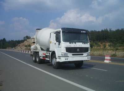 Longdi  SLA5250GJBZ Concrete mixing transport vehicle