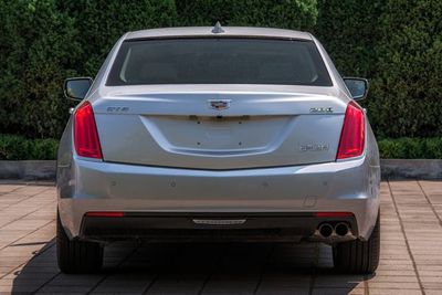 Cadillac SGM7200KAA4 Sedan