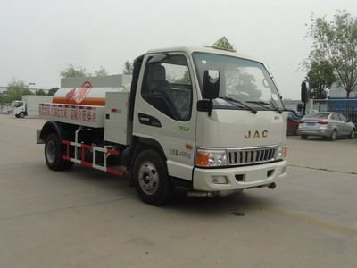 Jianghuai brand automobiles HFC5040GJYZ Refueling truck