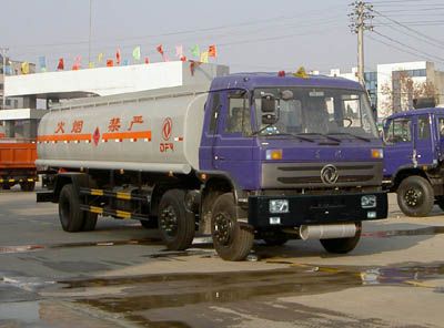 Dongfeng  EQ5160GYY19D2 Oil tanker