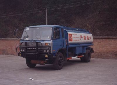 Dongfeng  EQ5168GYY7AD3 Oil tanker