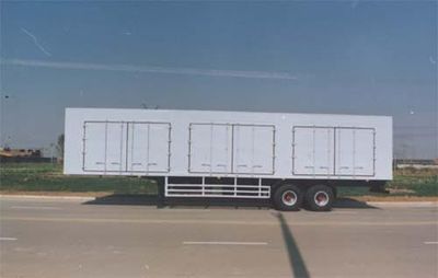 Qingte  QDT9200XXY Box transport semi-trailer